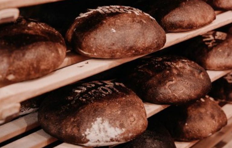 vp klosterbaeckerei kroehl klosterbrot collage 1 768x491